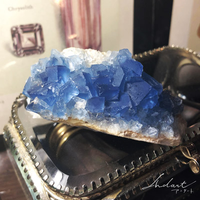 Heuroka 】文の香-「青色蛍石」-2018.07 | 海と宇宙と鉱物とカフェ