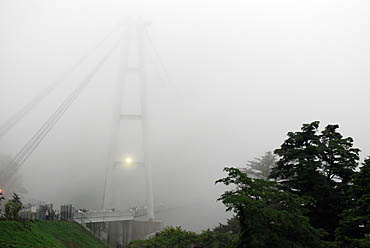 夢吊り大橋