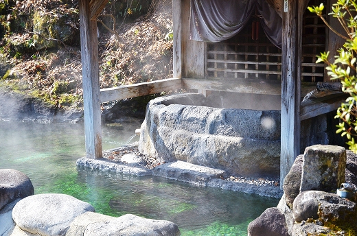 宝泉寺共同浴場 石櫃の湯