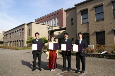 卒業生のみ