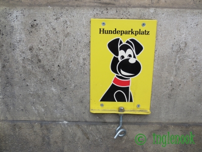 hundeparkplatz オーストリア ウィーン 犬の駐車場 ドッグパーキング