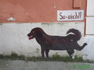 オーストリアのまちぼう犬 犬の壁イラスト so nicht