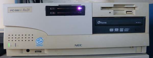 PC9821Ra20 SanDiskSSD ガチャポンパッ アクセスランプ