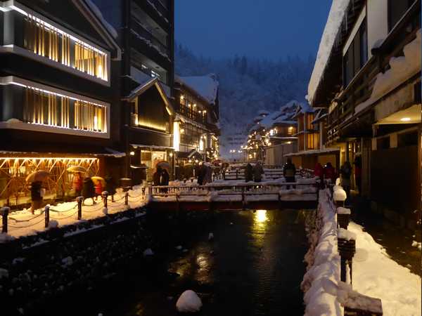 銀山温泉