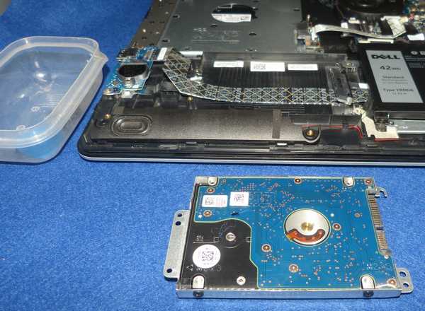 HDD¤ò¥Þ¥¦¥ó¥¿¤Ë¸ÇÄꤷ¤ÆPC¤Ë¼èÉÕ¤±¤Þ¤¹ HDD¤ò¥Þ¥¦¥ó¥¿¤Ë¸ÇÄꤷ¤ÆPC¤Ë¼èÉÕ¤±¤Þ¤¹