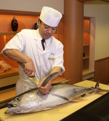 マグロ一刀下ろし02s.jpg