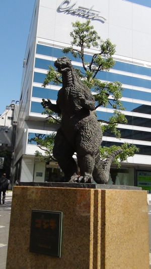日比谷のゴジラ