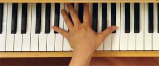 1オクターヴの「シ♭」と「シ♭」