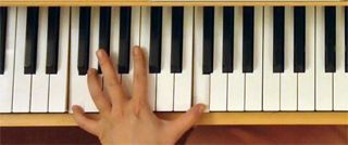 1オクターヴの「ファ」と「ファ」