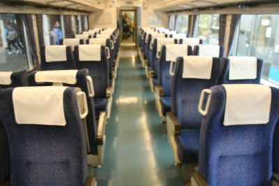 徳島県三好市で街歩き～阿波池田駅前アーケードの中を路線バスが走る