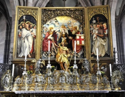Frontbild des Hochaltars des Freiburger Münsters