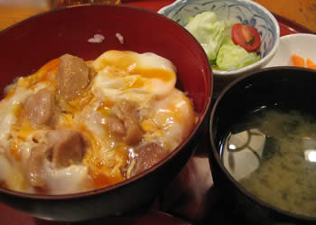 文字平の親子丼