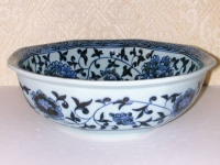 染付唐草八角鉢 雪峰 2700円
