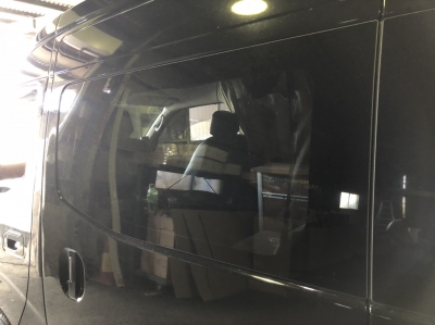NV350 スライドドアガラス交換 | 350 MOTORING shopblog