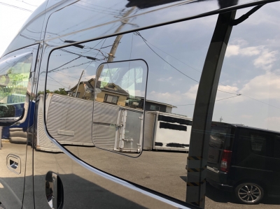 NV350 スライドドアガラス交換 | 350 MOTORING shopblog