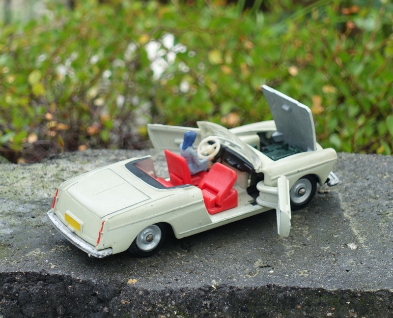 プジョー 404 カブリオレ - フランス ディンキートイズ #528 DINKY TOYS 528 プジョー 404 PEUGEOT ディンキー - メルカリ