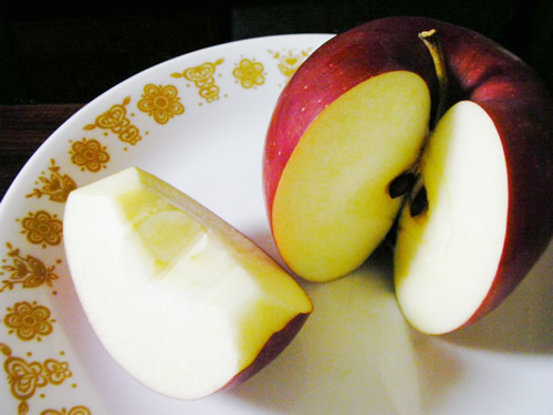 紅玉を食べてみる。