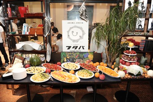 まずはパインやグレープフルーツなどエントリーフルーツでお出迎え!
