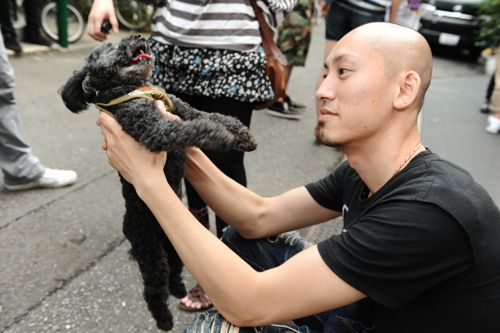 締め上げてる?!訳じゃないです、かわいがってるんですよー。