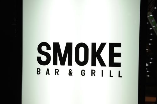 会場はおなじみSMOKE Bar & Grill。表参道の一等地。最高な環境でやらせてもらってます!