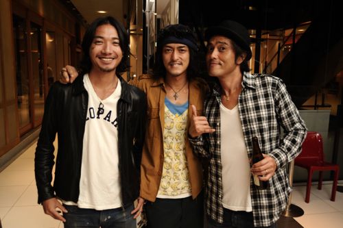Chambres D'hotes HANAから。11月2日は彼らのお店でフルーツを出します!