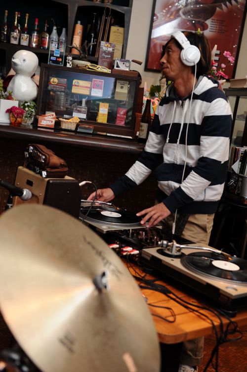 DJ Shingo * 420さん。クールなプレイは変わらず!