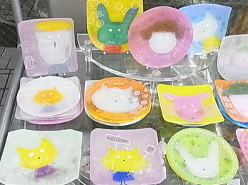 水吉郁子*顔のお皿