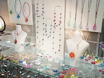 glasshoppers作品展