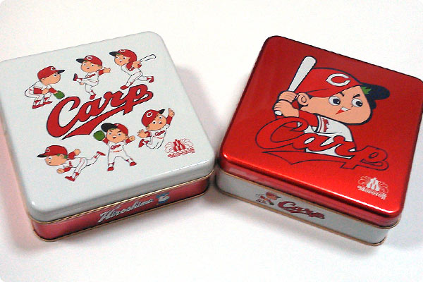 カープ　ミニゴーフル缶 4個 Ｖ７Ｖ８　カープ坊やファインプレー