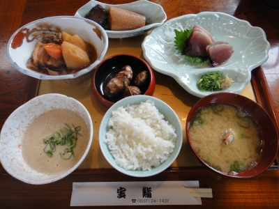 宝鮨 昼の山芋定食