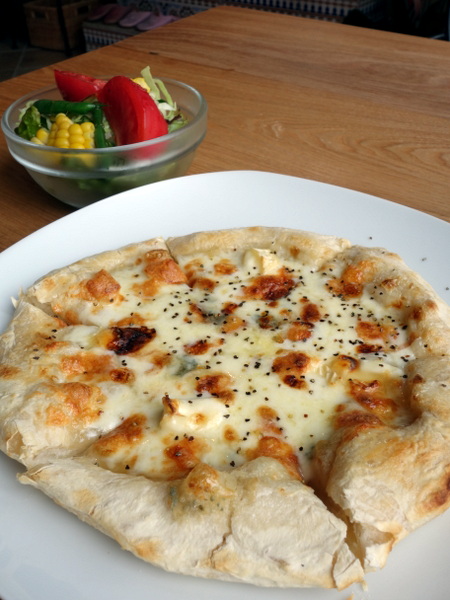 Cafe Riad¡¡Pizza¡õ¥µ¥é¥À