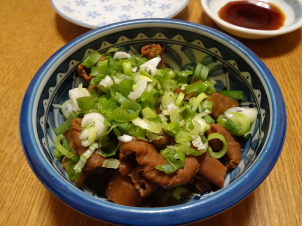 たるます もつ煮