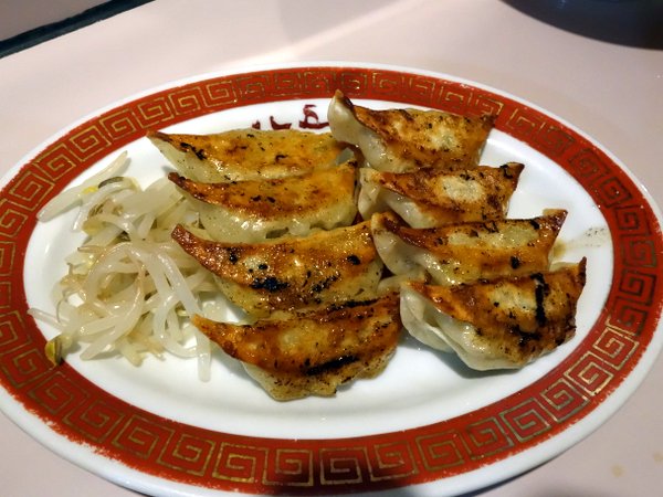 八五郎 餃子(8個)