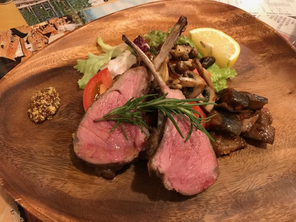 Osteria TiaLoca II 骨付子羊のハーブロースト