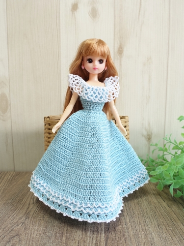 あ*ん様 リカちゃんハンドメイド服　ミモザのドレス リカちゃん服 ミモザのワンピース オフホワイト その他人形