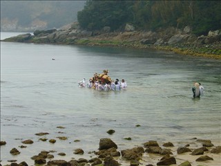 海に入ります
