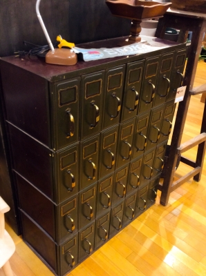 ヴィンテージ家具 メタルシェルフ