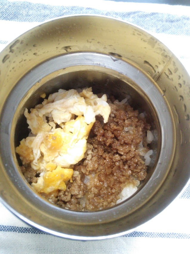 そぼろと卵の二色弁当 サーモス Thermos フードコンテナでお弁当生活