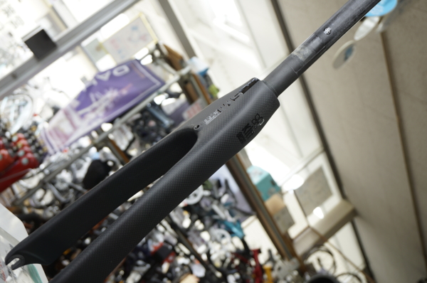 Surgeに装着 Tern Kitt desin SMI368 Carbon Fork 【カーボン Surgeに装着 Tern Kitt desin SMI368 Carbon Fork 【カーボン