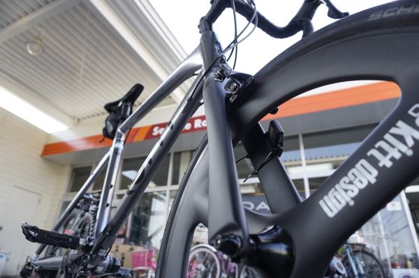 Surgeに装着 Tern Kitt desin SMI368 Carbon Fork 【カーボン
