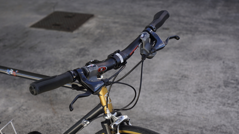 フラットバーをこだわりのドロップハンドルバーへ | SS-SITE ミヤジマ