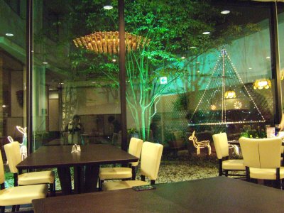 成田空港周辺ホテルホテル日航ウインズ成田レストランJardinジャルダンから見える箱庭