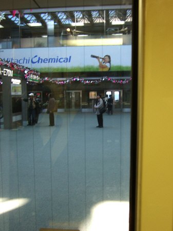 成田空港第2旅客ターミナルサテライトへの連絡用電車連絡用シャトルシステム:スペイン旅行記