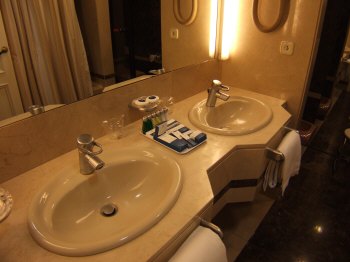 スペインマドリードマドリッドホテルウエリントンウェリントンHOTEL WELLINGTON五つ星ホテル室内写真