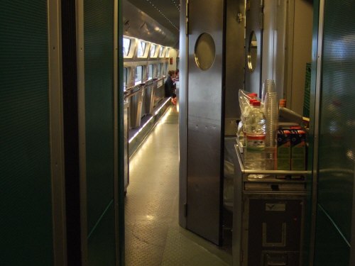 Espana España(エスパーニャ)SPAIN MADRIDマドリッドマドリードアトーチャ駅Vieja Estacion de Atocha駅舎内駅構内スペインの新幹線高速鉄道AVEアベアヴェのホームへAVE9624号セビーリャ行きセビージャ行きセビリヤ行き列車内カフェテリア軽食
