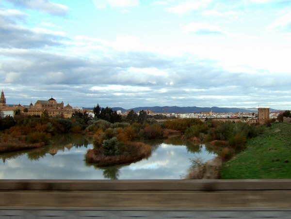 España(エスパーニャ)SPAIN コルドバcordoba世界遺産コルドバ歴史地区世界文化遺産コルドバ歴史地区メスキータの尖塔ミナレット、アルカサールアルカーサルグアダルキビル川Rio Guadalquivirローマ橋Puente Romannoカラオーラの塔Torre de la Calahorraセビリアセビリヤセビージャ