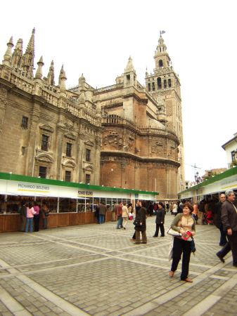 España(エスパーニャ)SPAINフラメンコの本場セビリヤへSEVILLAセビリアセビージャセビーリャ世界遺産世界文化遺産世界三大カテドラルの一つセビリア・カテドラルセビリア大聖堂ヒラルダの塔Pl.del Triunfoトリウンフォ広場クリスマス市場クリスマスバザール