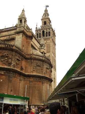 España(エスパーニャ)SPAINフラメンコの本場セビリヤへSEVILLAセビリアセビージャセビーリャ世界遺産世界文化遺産世界三大カテドラルの一つセビリア・カテドラルセビリア大聖堂ヒラルダの塔Pl.del Triunfoトリウンフォ広場ヨーロッパのクリスマス市場クリスマスバザール