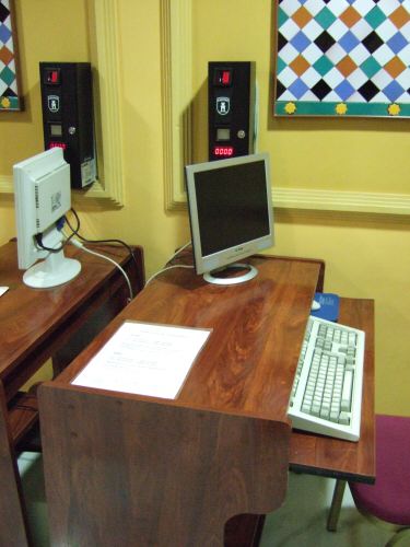 エスパーニャSPAINアンダルシア地方グラナダGRANADA Andaluciaホテル「アリサレス デル ヘネラリーフェ」HOTEL ALIXARES有料インターネットサーフィンパソコンインターネット接続