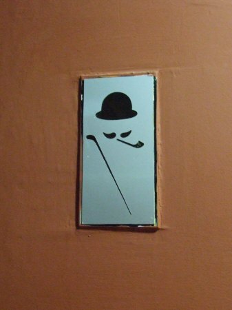 エスパーニャSPAINアンダルシア地方グラナダGRANADA Andaluciaホテル「アリサレス デル ヘネラリーフェ」HOTEL ALIXARES男子用トイレの表示男性用
